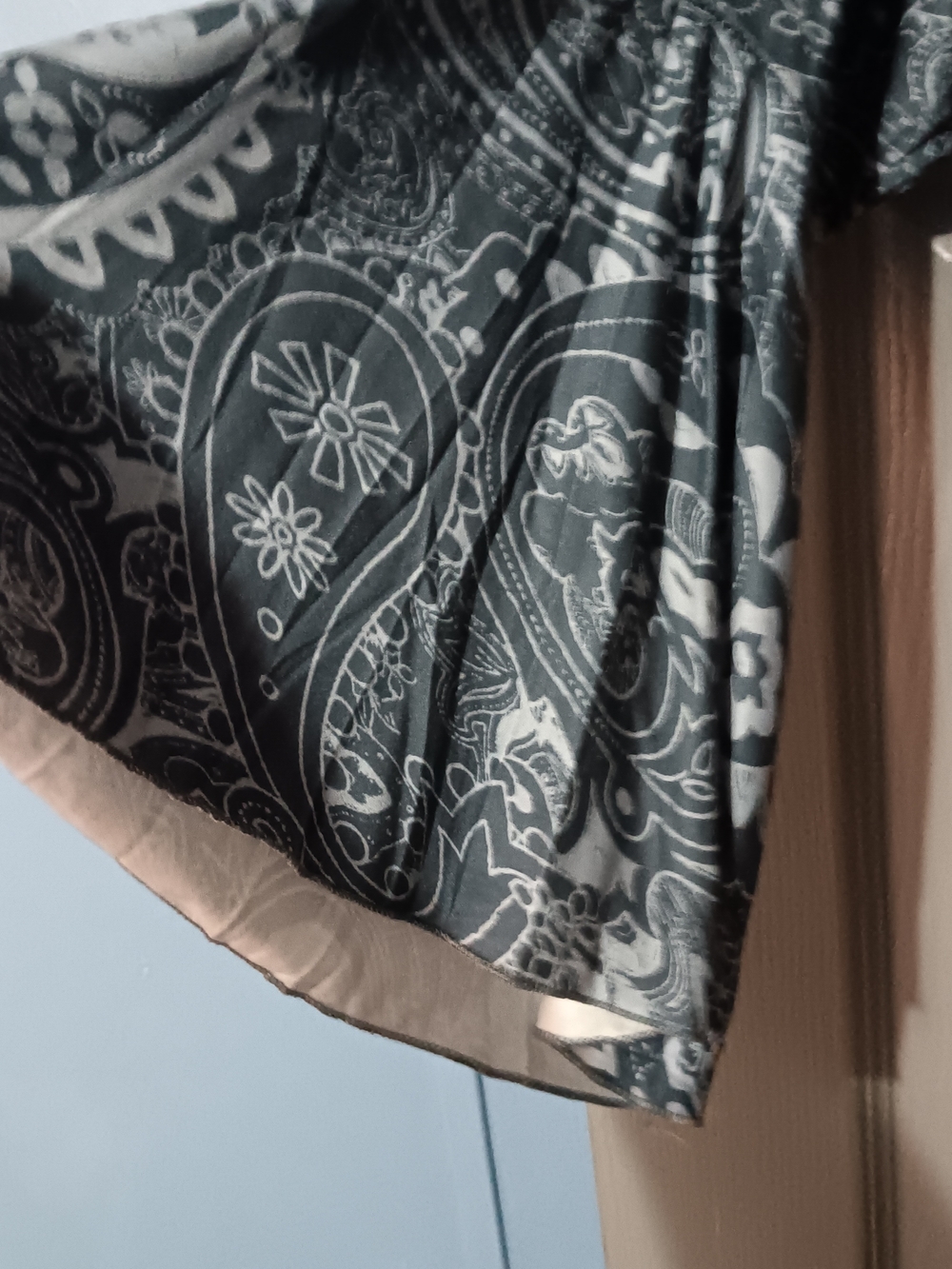 Blue Paisley V-Neck Maxi Dress - Picture 4 of 12